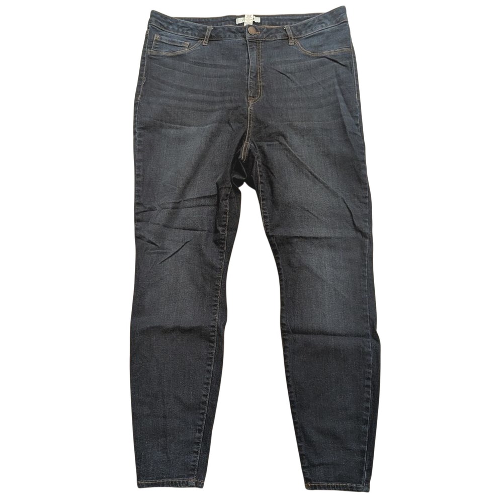 Refuge + Plus 18 Jeans Skinny Leg Stretch Dark Faded Wash Distressed‎ Denim